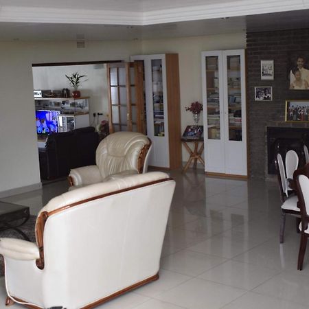 Lalela House Apartment Johannesburg Bagian luar foto