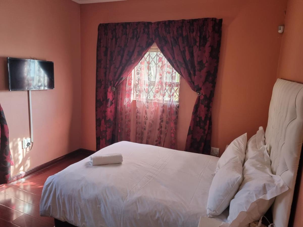Lalela House Apartment Johannesburg Bagian luar foto
