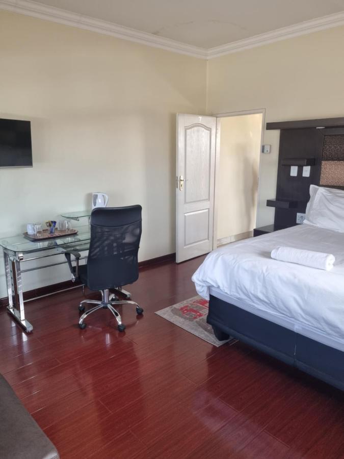 Lalela House Apartment Johannesburg Bagian luar foto