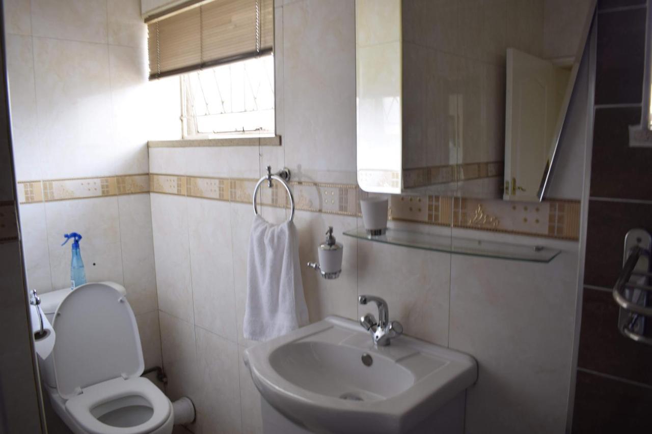 Lalela House Apartment Johannesburg Bagian luar foto