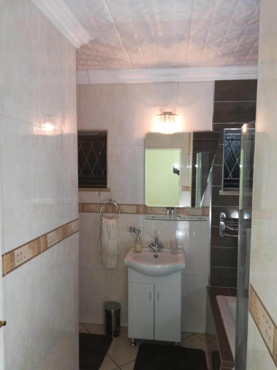 Lalela House Apartment Johannesburg Bagian luar foto