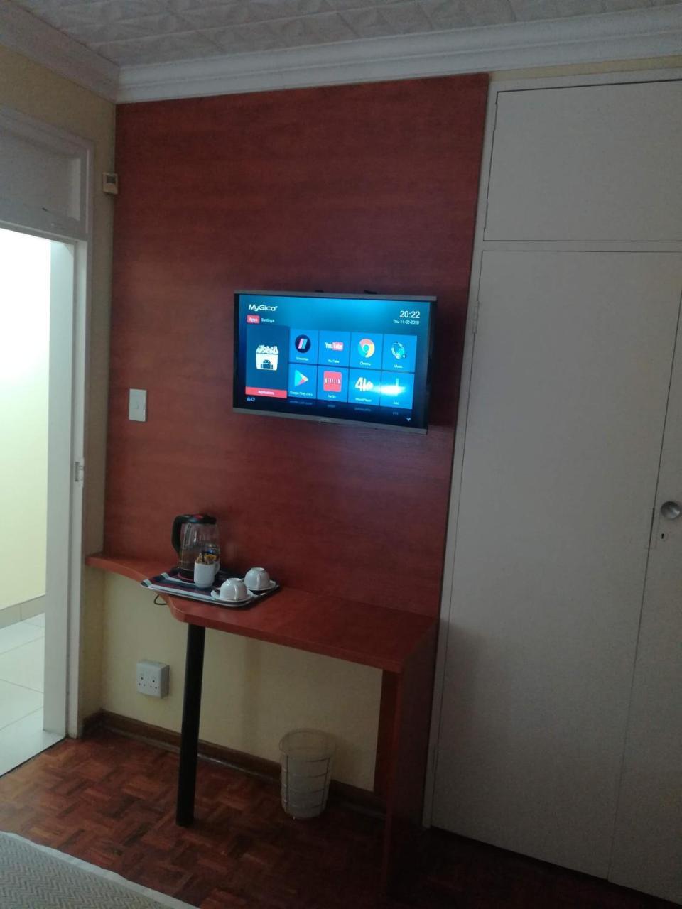 Lalela House Apartment Johannesburg Bagian luar foto