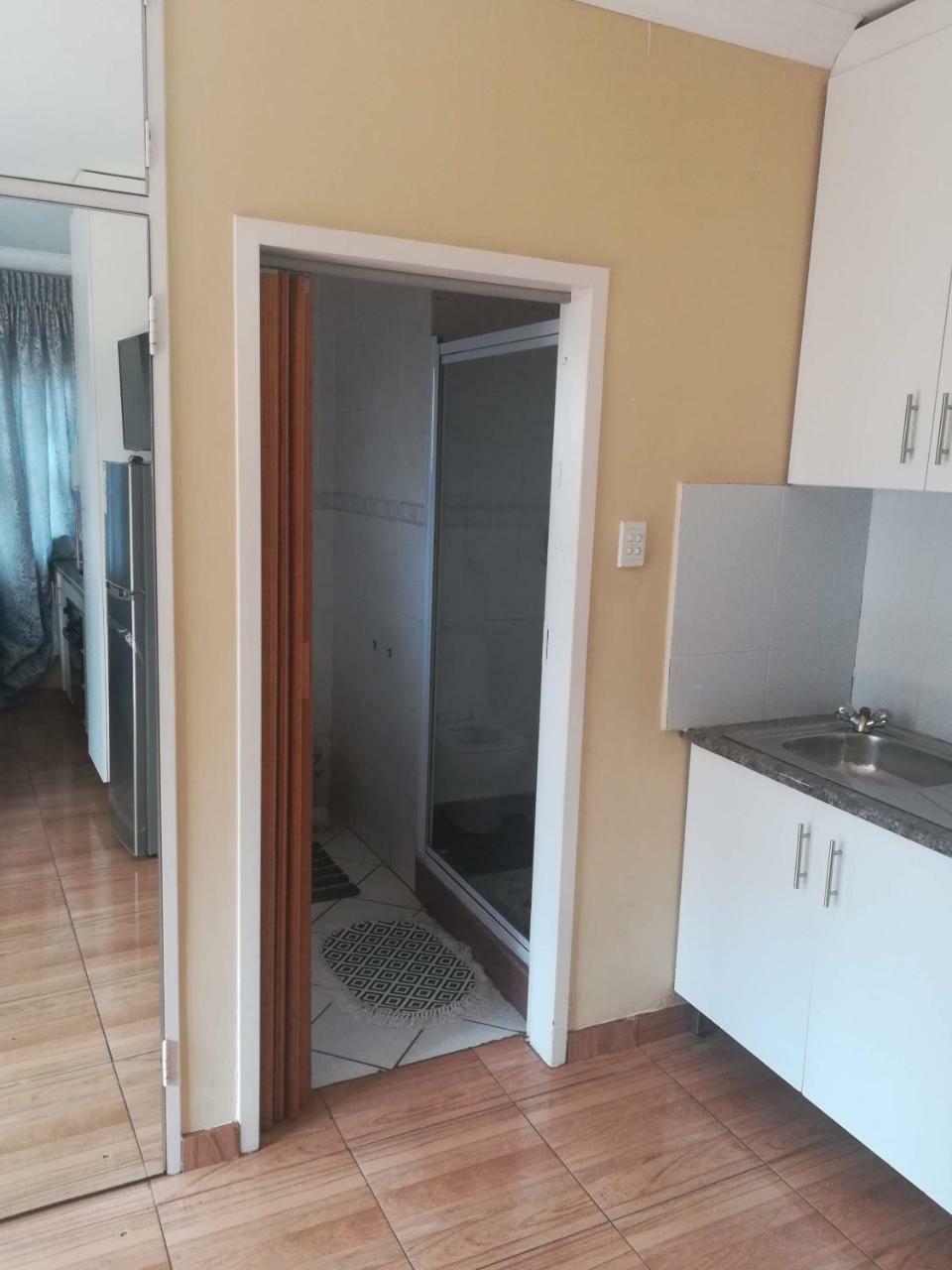 Lalela House Apartment Johannesburg Bagian luar foto