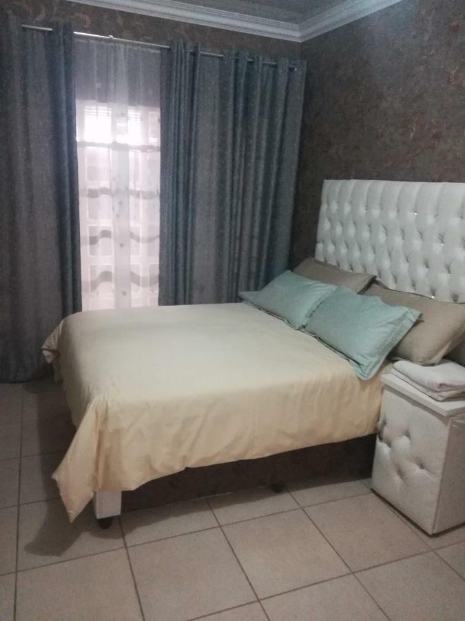Lalela House Apartment Johannesburg Bagian luar foto