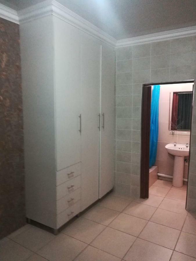 Lalela House Apartment Johannesburg Bagian luar foto