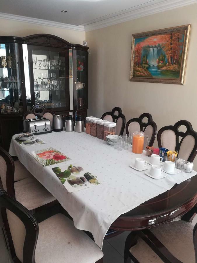Lalela House Apartment Johannesburg Bagian luar foto
