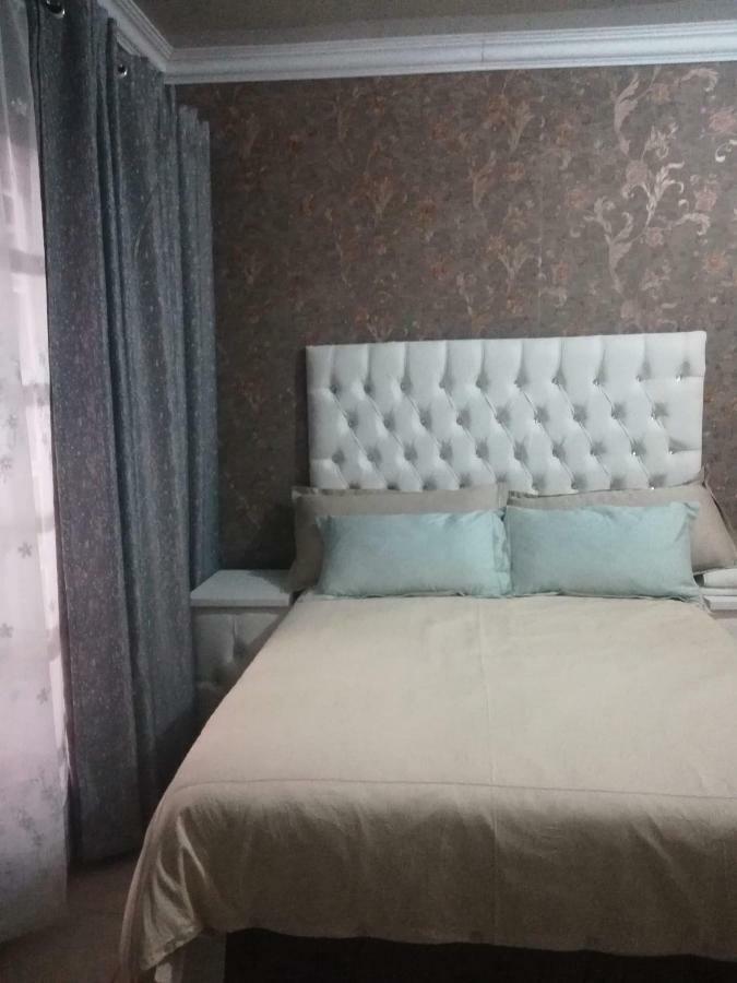 Lalela House Apartment Johannesburg Bagian luar foto