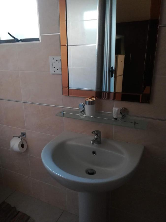 Lalela House Apartment Johannesburg Bagian luar foto